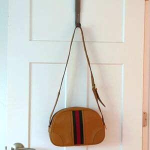 Vintage Gucci leather crossbody bag